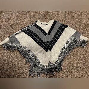 Yaira Sleeved Poncho - Size S/M